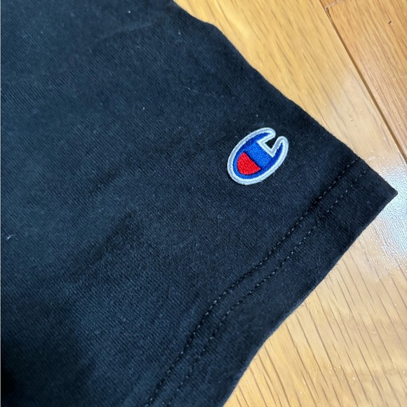 Champions Large Black Logo Short Sleeve Crewneck T-Shirt in 100% Cotton,Unique. - Picture 4 of 6